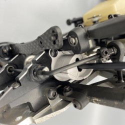 Front axle cover (Infinity...